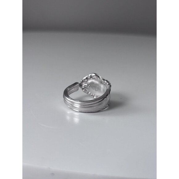 Handmade Size 9.5 Silver Plated Antique Spoon Ring: Oneida Avalon Pattern - Picture 3 of 6
